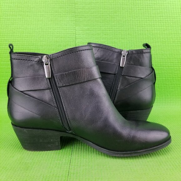 ✅Vince Camuto PEAMER Black Leather Ankle Booties W/Strap Womens 8M Western Style - Picture 10 of 11